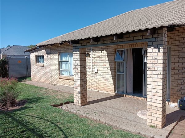 3 Bedroom Townhouse 3 Bedroom Townhouse
