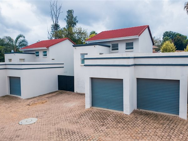 3 Bedroom Townhouse 3 Bedroom Townhouse