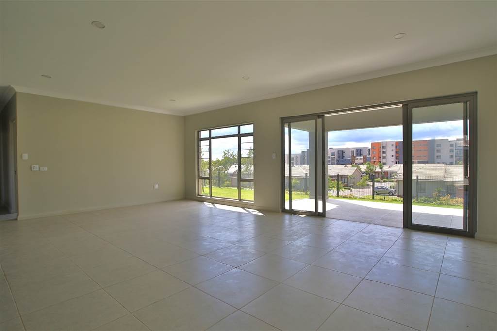3 Bed House in Waterkloof photo number 15