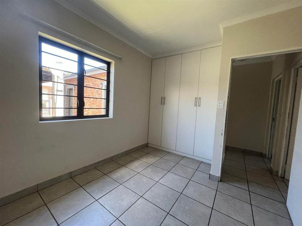3 Bed Townhouse in Potchefstroom Central photo number 11