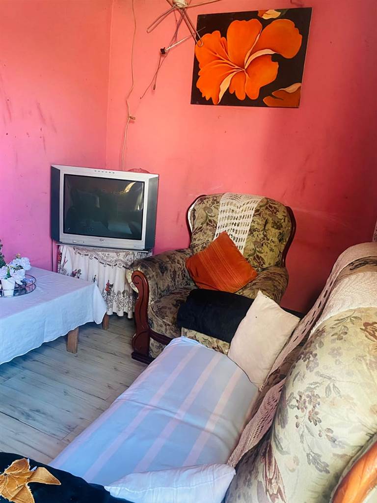 1 Bed House in Khayelitsha photo number 3