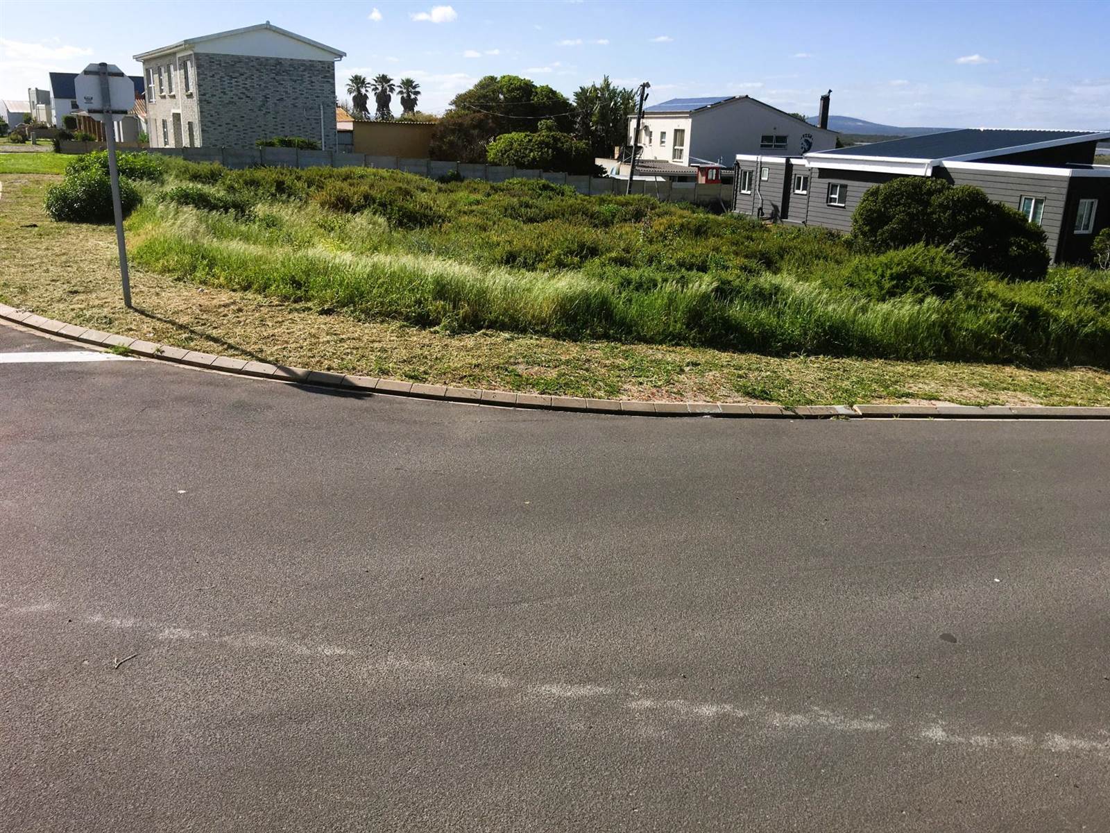 704 m² Land available in Yzerfontein photo number 2