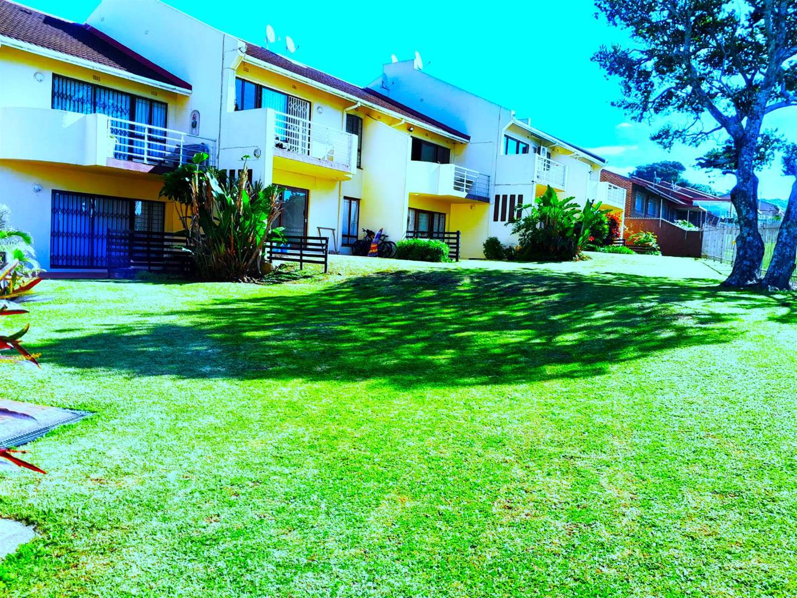 3 Bed Apartment in Scottburgh South photo number 1