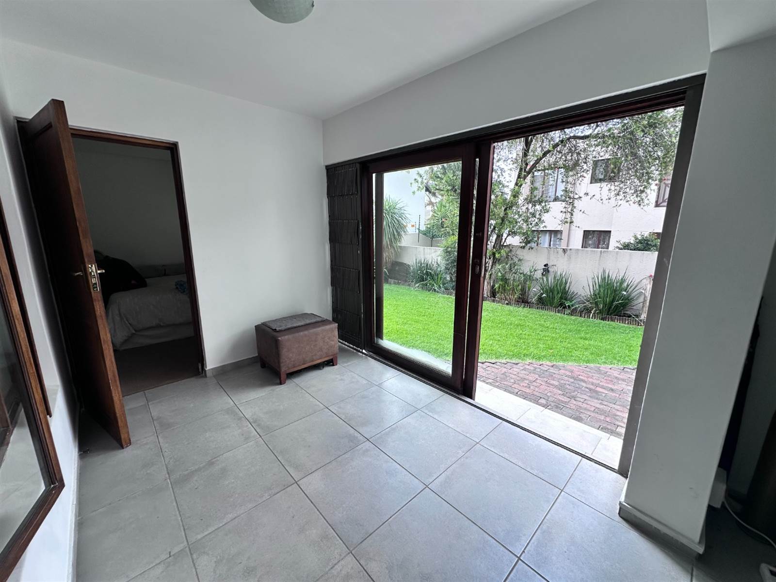 3 Bed Apartment in Marais Steyn Park photo number 6