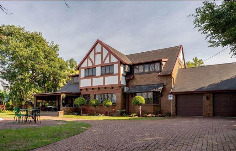 4 Bedroom House 4 Bedroom House