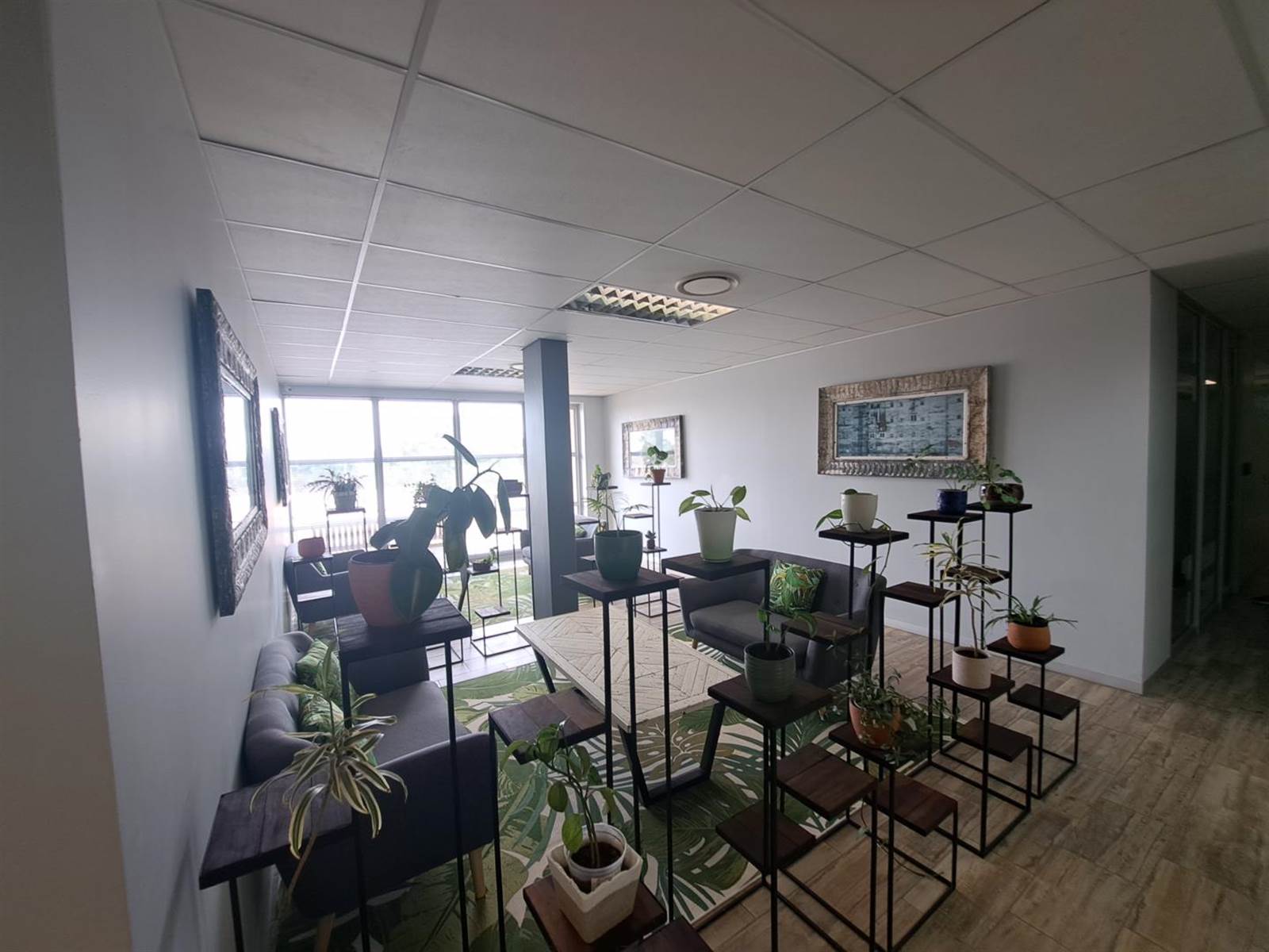 41.5  m² Office Space in Die Hoewes photo number 10