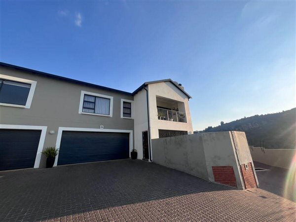 4 Bedroom Townhouse 4 Bedroom Townhouse