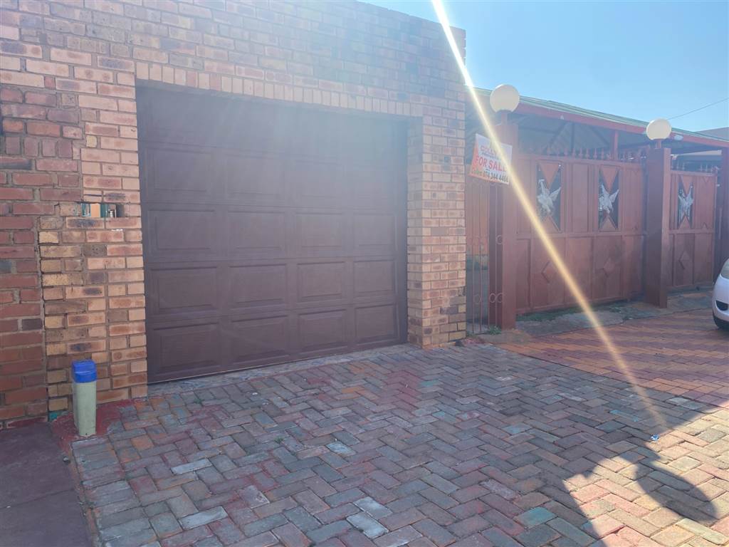 2 Bed House for sale in Mabopane T4270794 Private Property