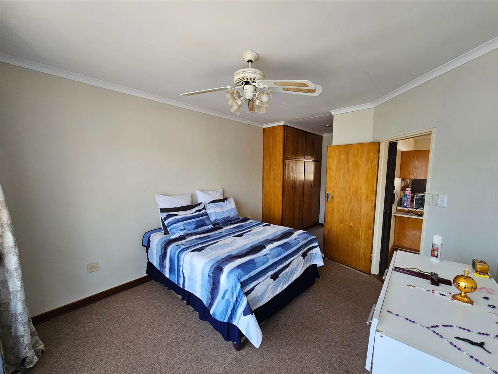 3 Bed Townhouse in Uitsig photo number 5