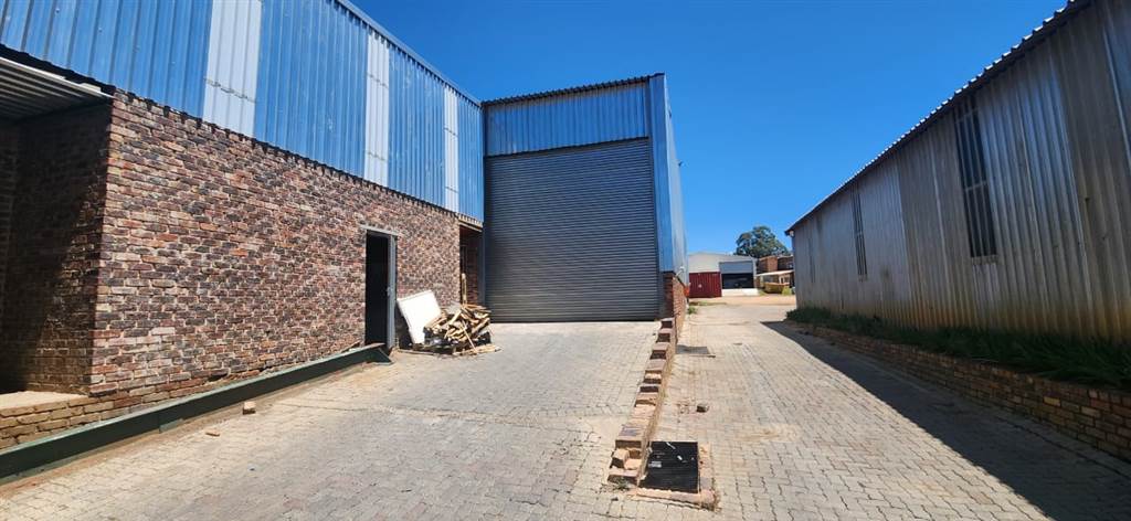 270  m² Industrial space in Pomona photo number 1