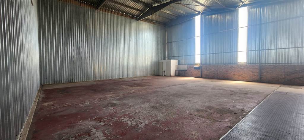 270  m² Industrial space in Pomona photo number 2
