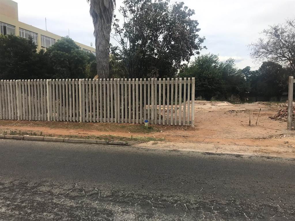 3200 m² Land available in Glen Marais photo number 3