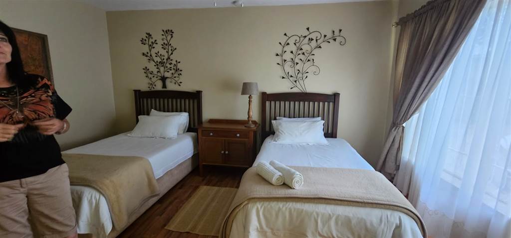 8 Bed, Bed and Breakfast in Impala Park photo number 15