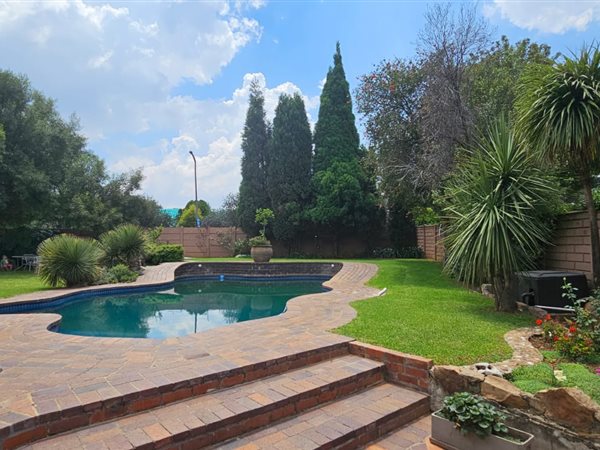 8 Bed, Bed and Breakfast in Impala Park