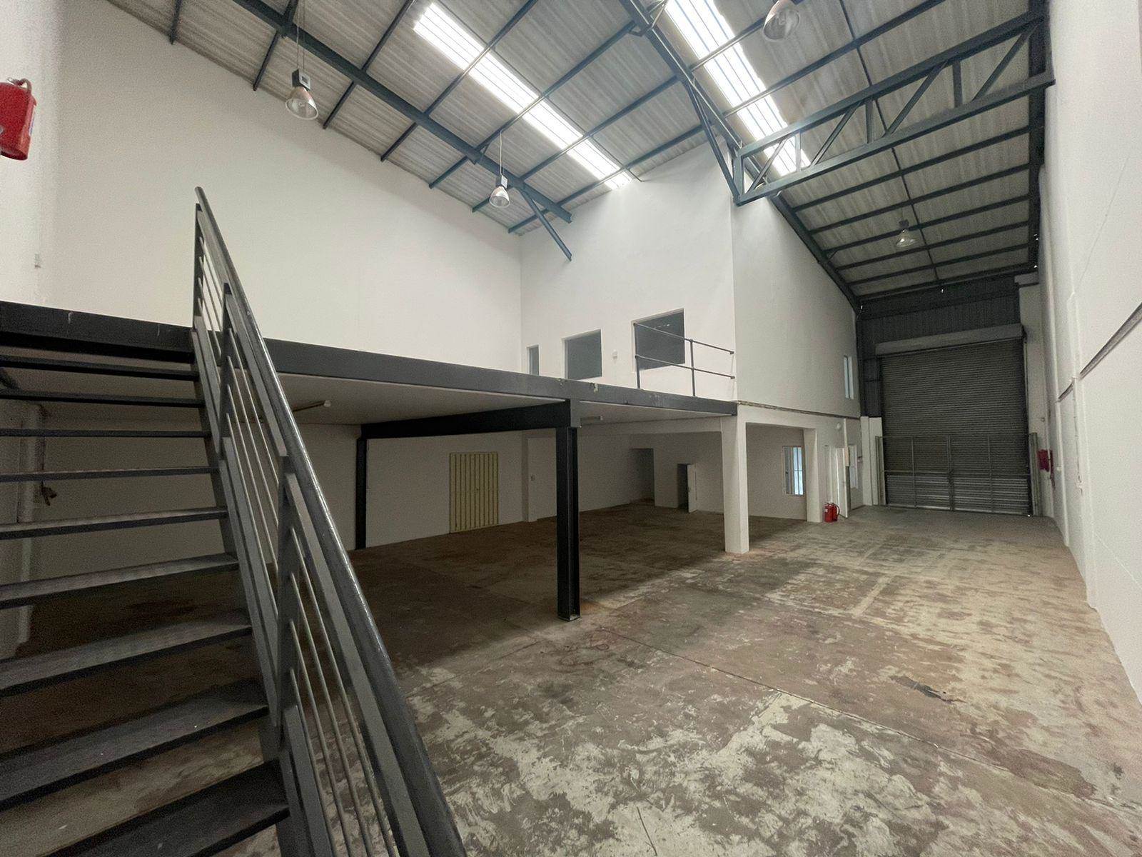 355  m² Industrial space in North Riding photo number 7