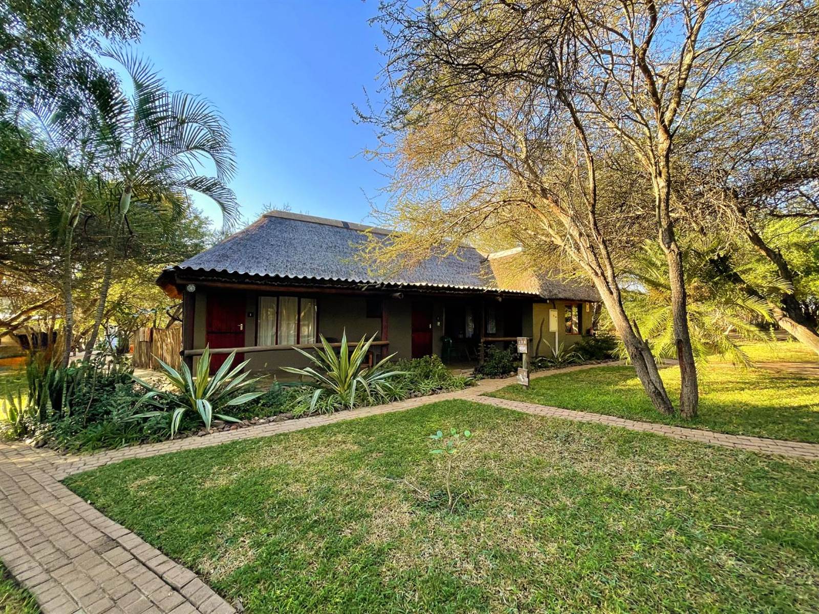 1300  m² Commercial space in Hoedspruit photo number 4