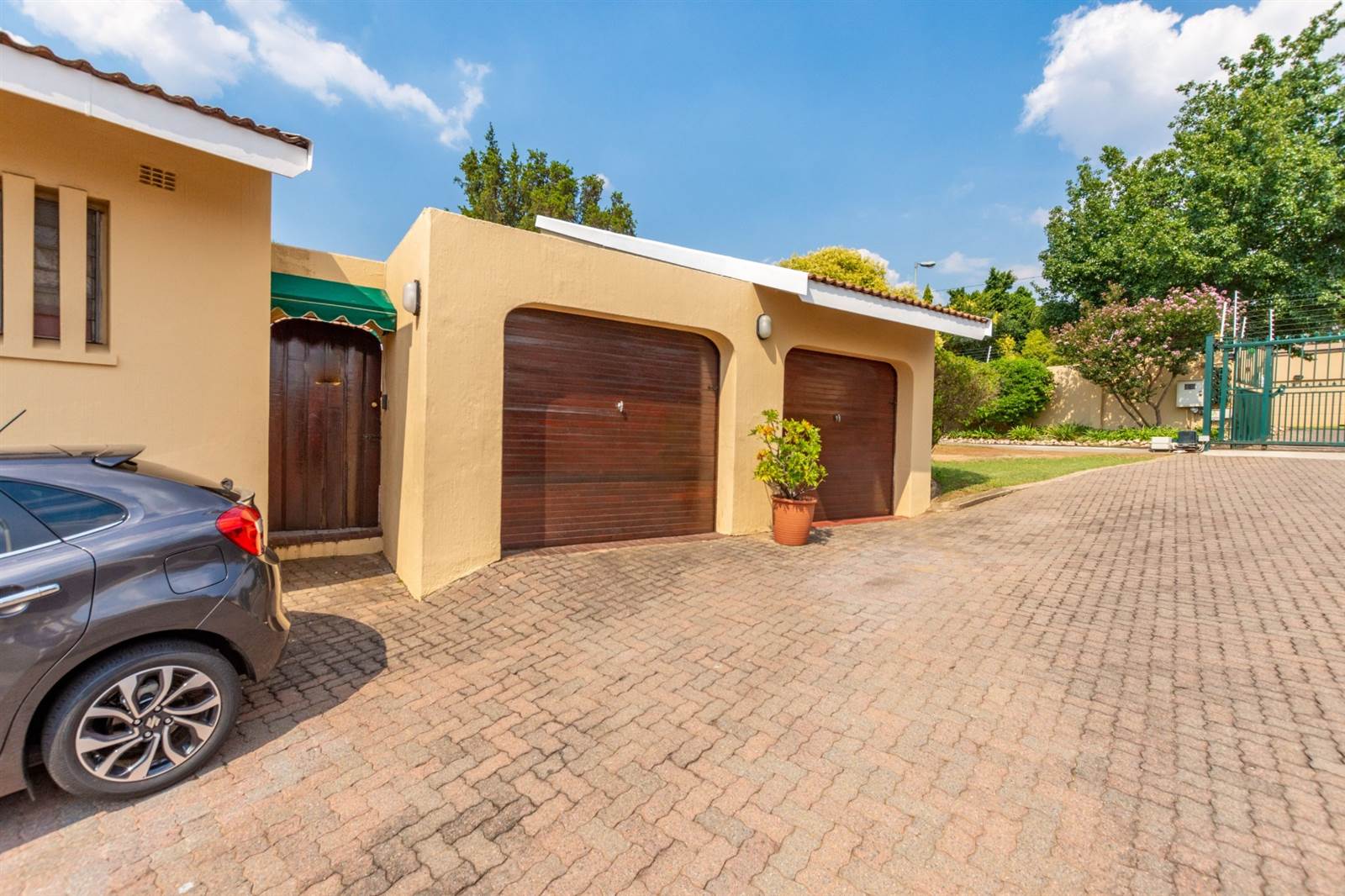 3 Bed Townhouse in Bryanston photo number 22