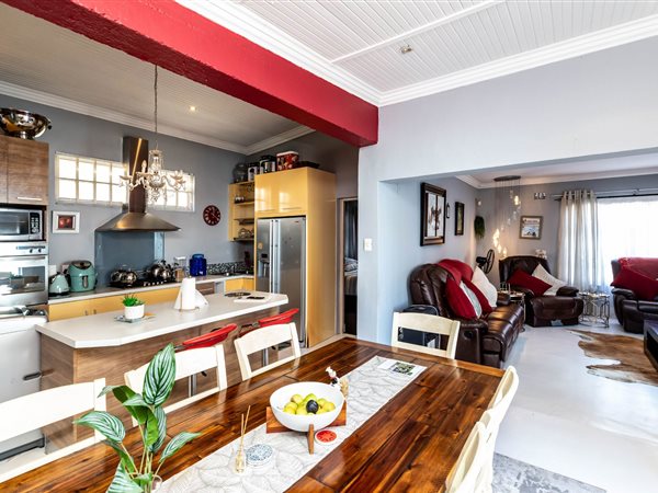 2 Bedroom House 2 Bedroom House
