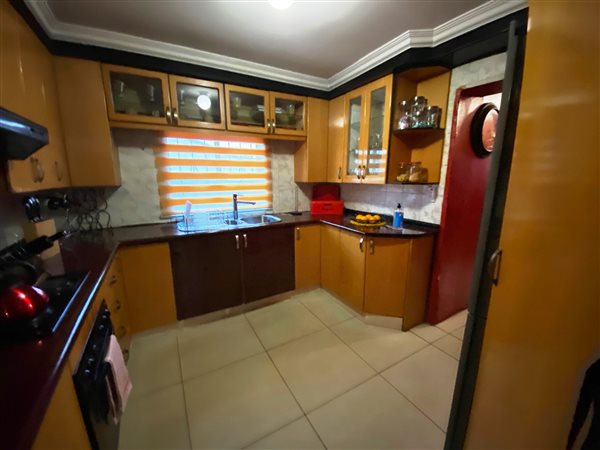 2 Bed House in Dhlamini