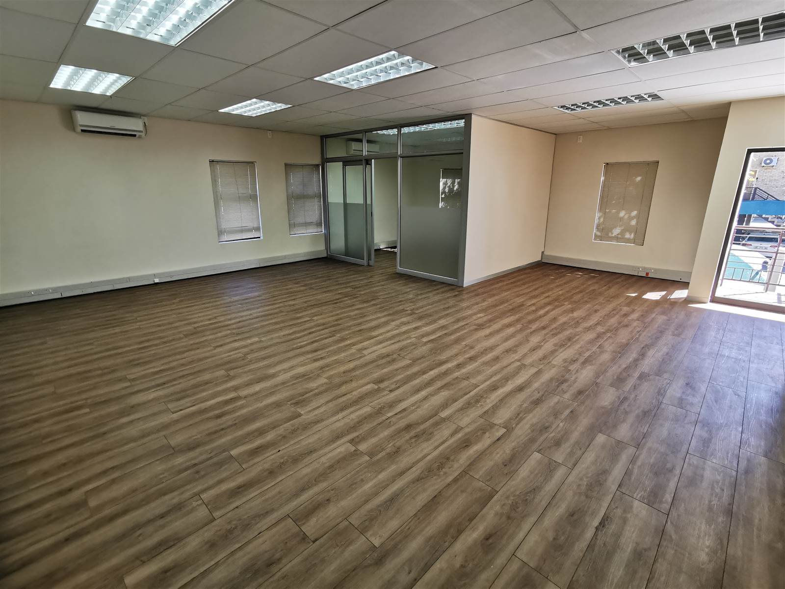 88  m² Commercial space in Wilkoppies photo number 4
