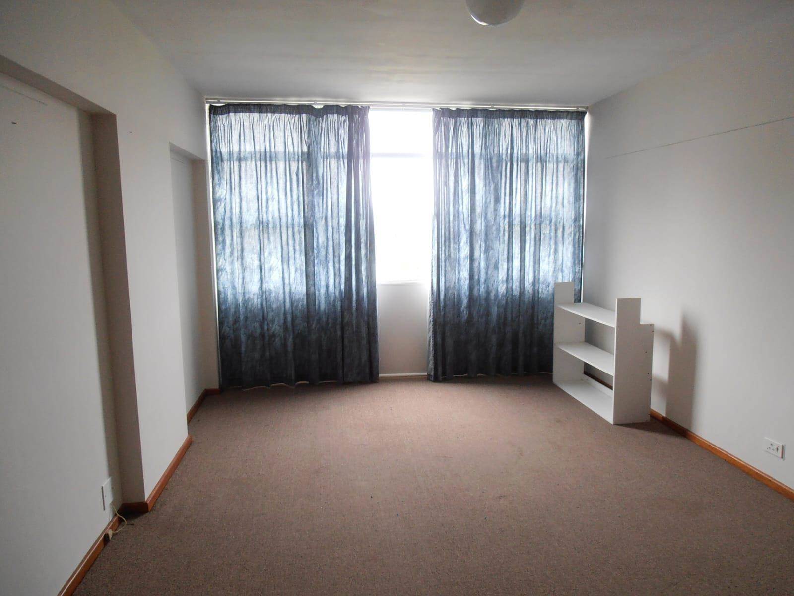1 Bed Apartment in Bellville Central photo number 14