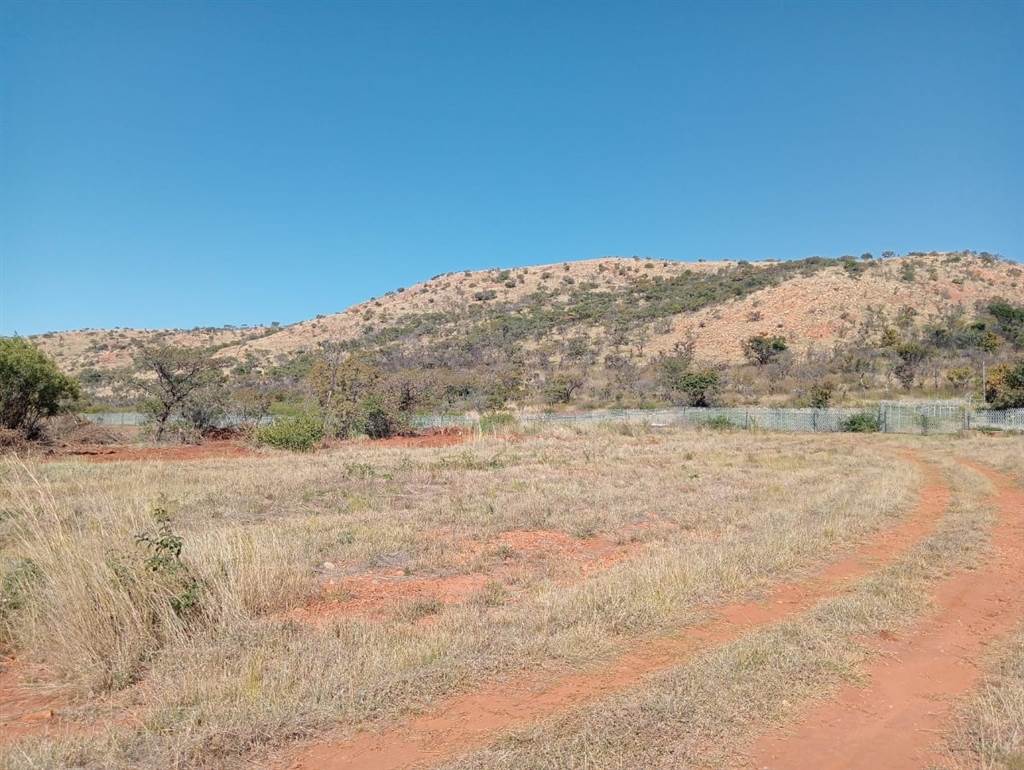 901 m² Land available in Magaliesberg Country Estate photo number 12