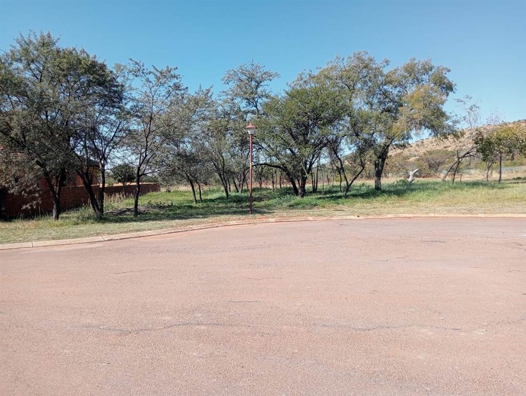 901 m² Land available in Magaliesberg Country Estate photo number 4
