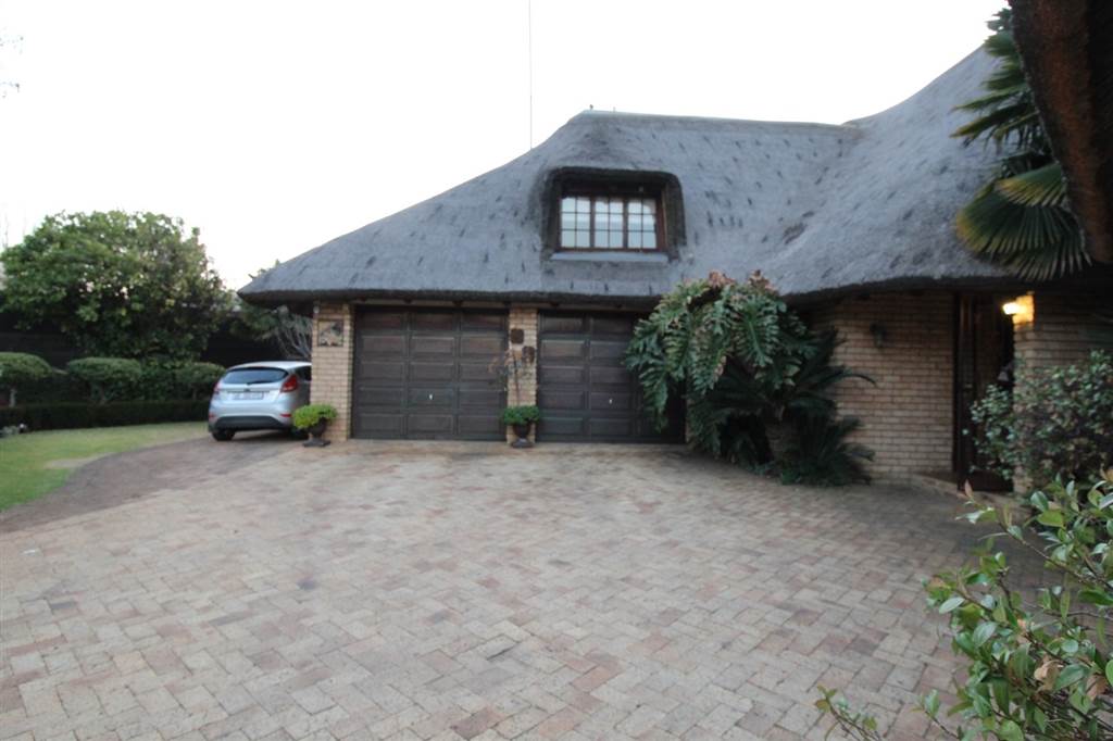 5 Bed House in Mooivallei Park photo number 27