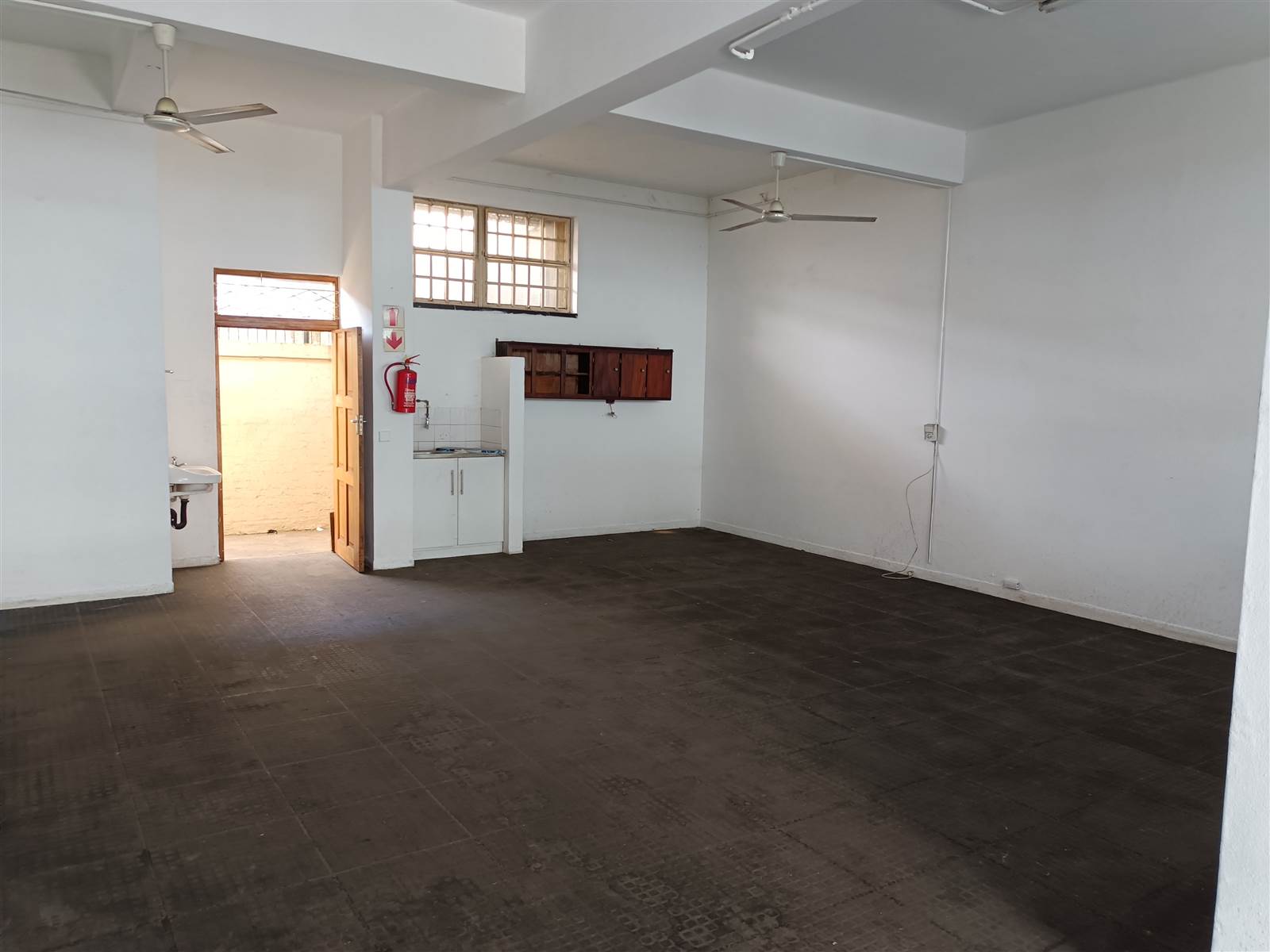 1346  m² Commercial space in Glenwood photo number 2