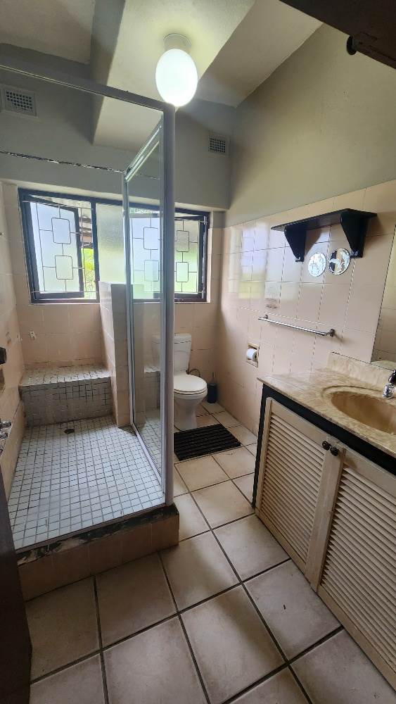 3 Bed House in Umtentweni photo number 20
