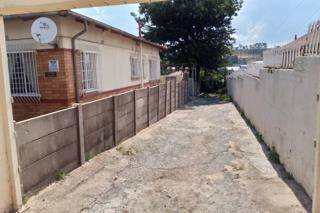 2 Bed House in West Turffontein photo number 20