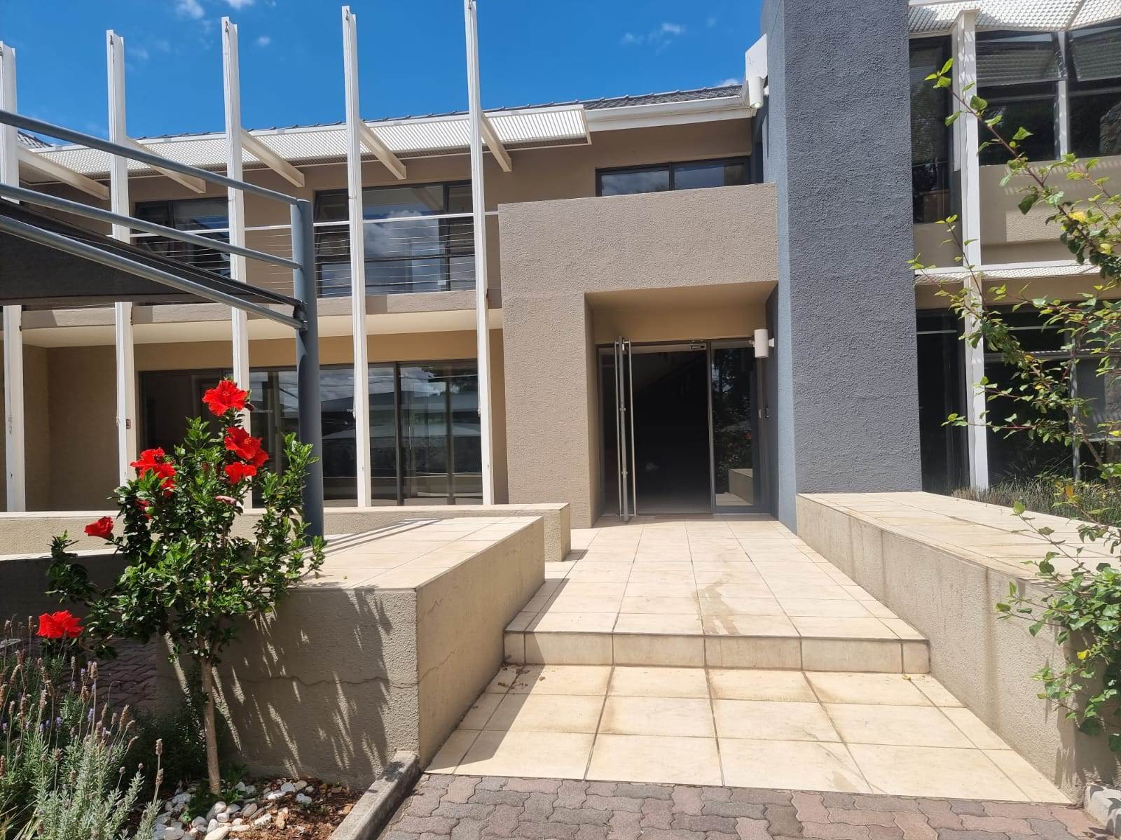 770  m² Office Space in Groenkloof photo number 1
