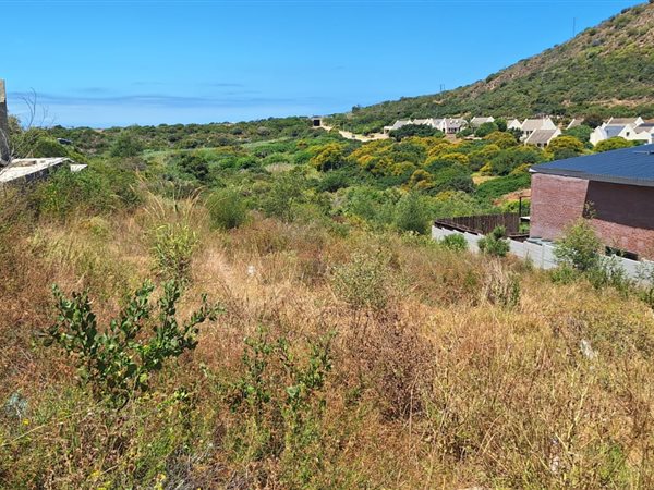 936 m² Land