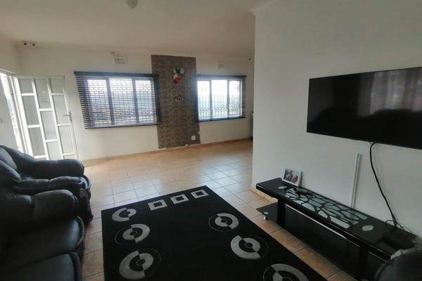 2 Bed Apartment in Shallcross photo number 6