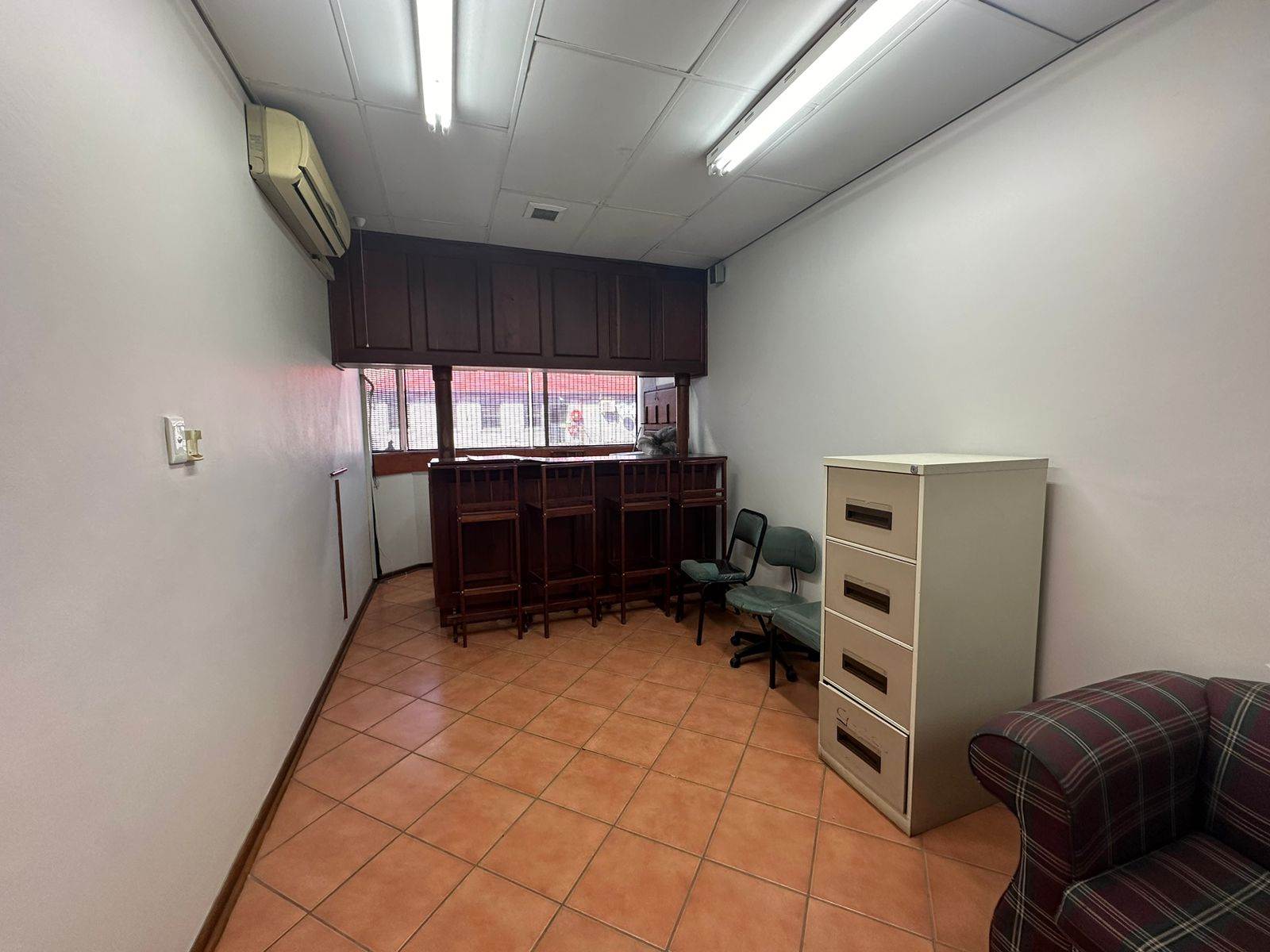 194  m² Commercial space in Rustenburg Central photo number 9