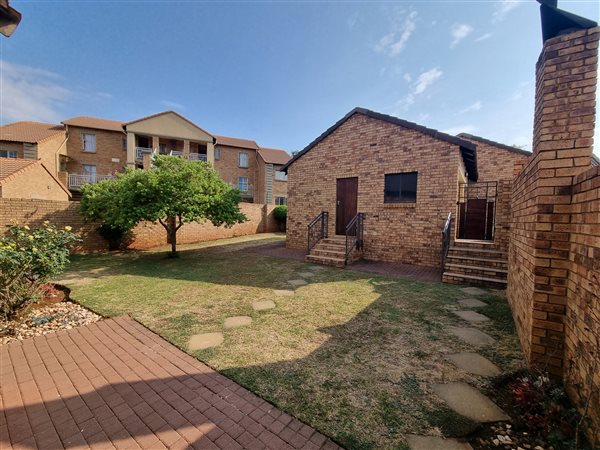 3 Bedroom Simplex 3 Bedroom Simplex