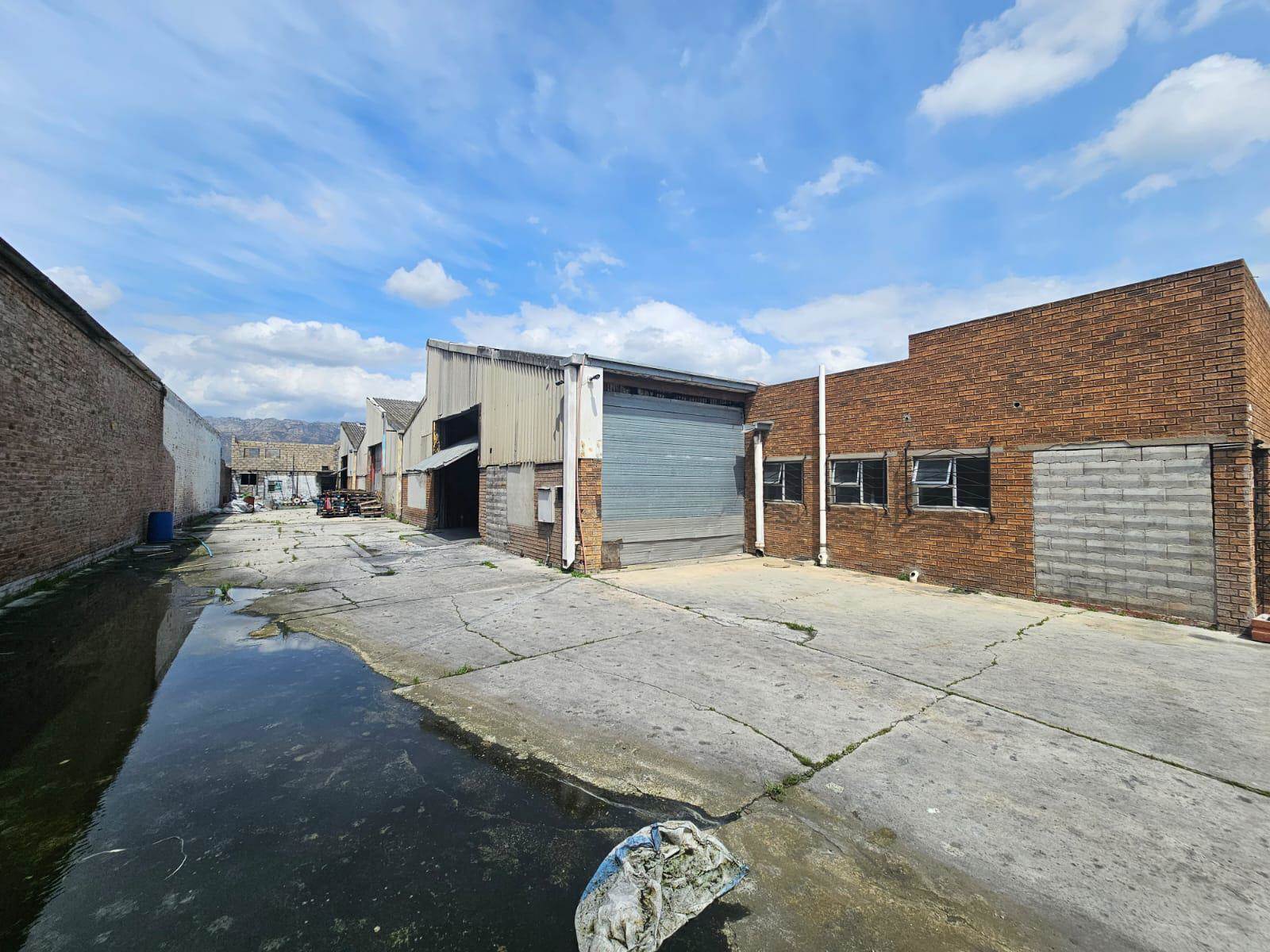 2141  m² Industrial space in Broadlands photo number 2