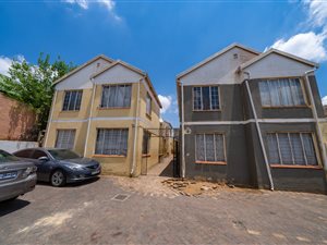 2 Bed Apartment in Troyeville