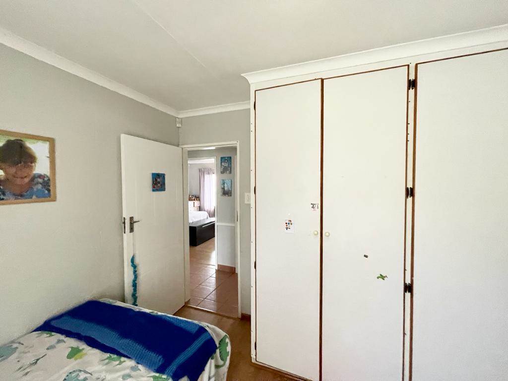 3 Bed Townhouse in Secunda photo number 11