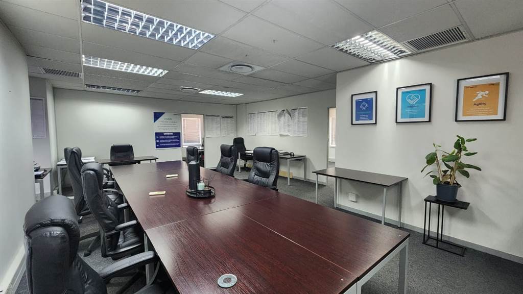140  m² Commercial space in Centurion CBD photo number 13