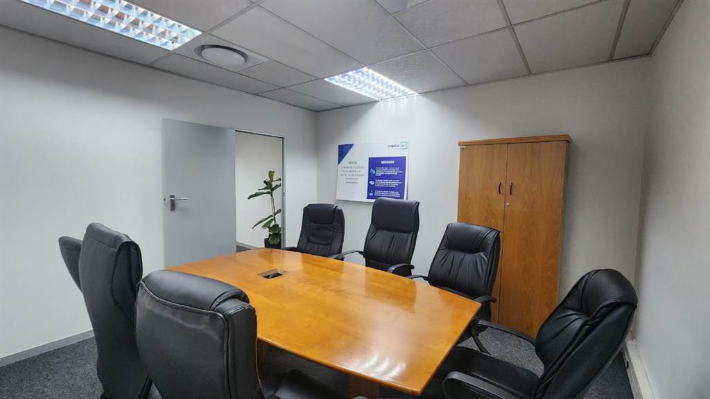 140  m² Commercial space in Centurion CBD photo number 5