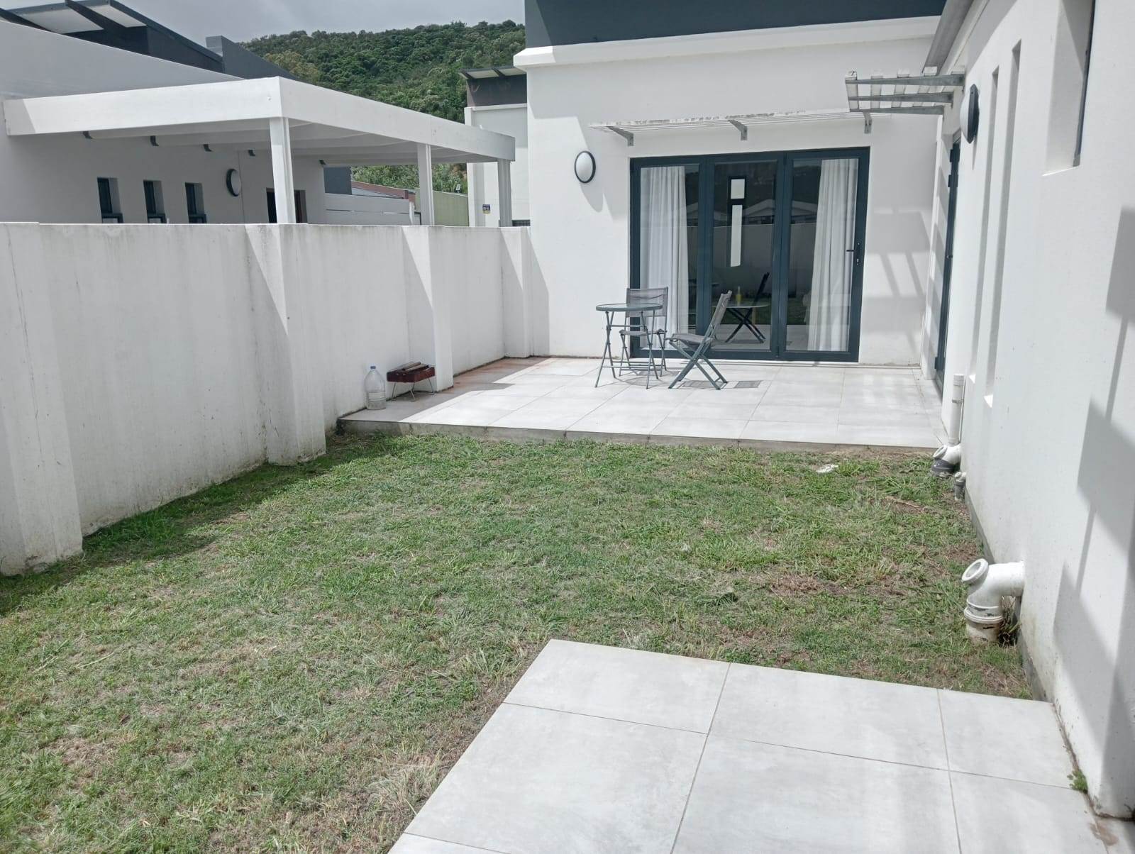 2 Bed Townhouse in Nahoon Valley Park photo number 18
