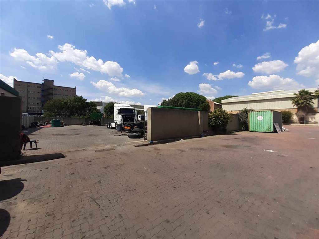 1750  m² Industrial space in Eastleigh photo number 17