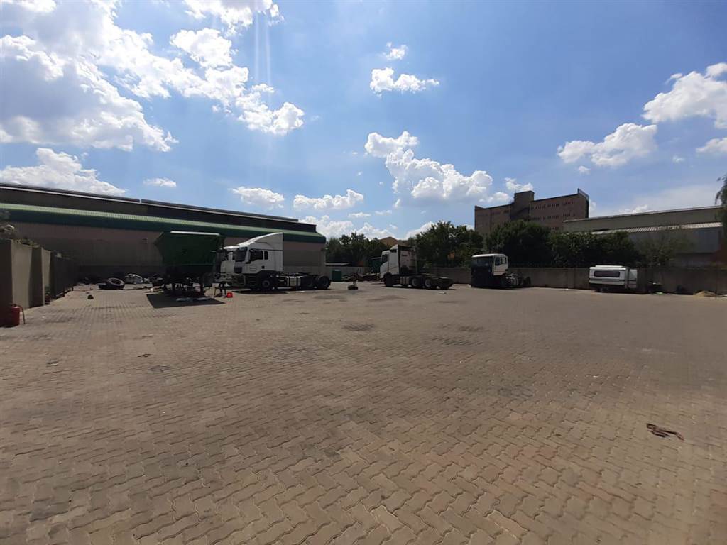 1750  m² Industrial space in Eastleigh photo number 4