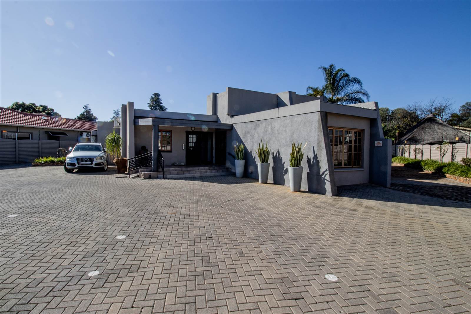 240  m² Commercial space in Doringkloof photo number 3