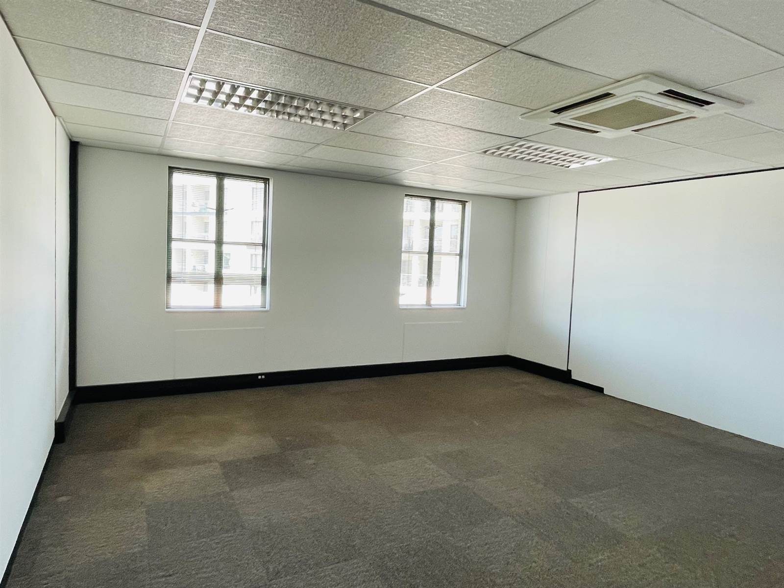 299  m² Commercial space in Morningside photo number 7