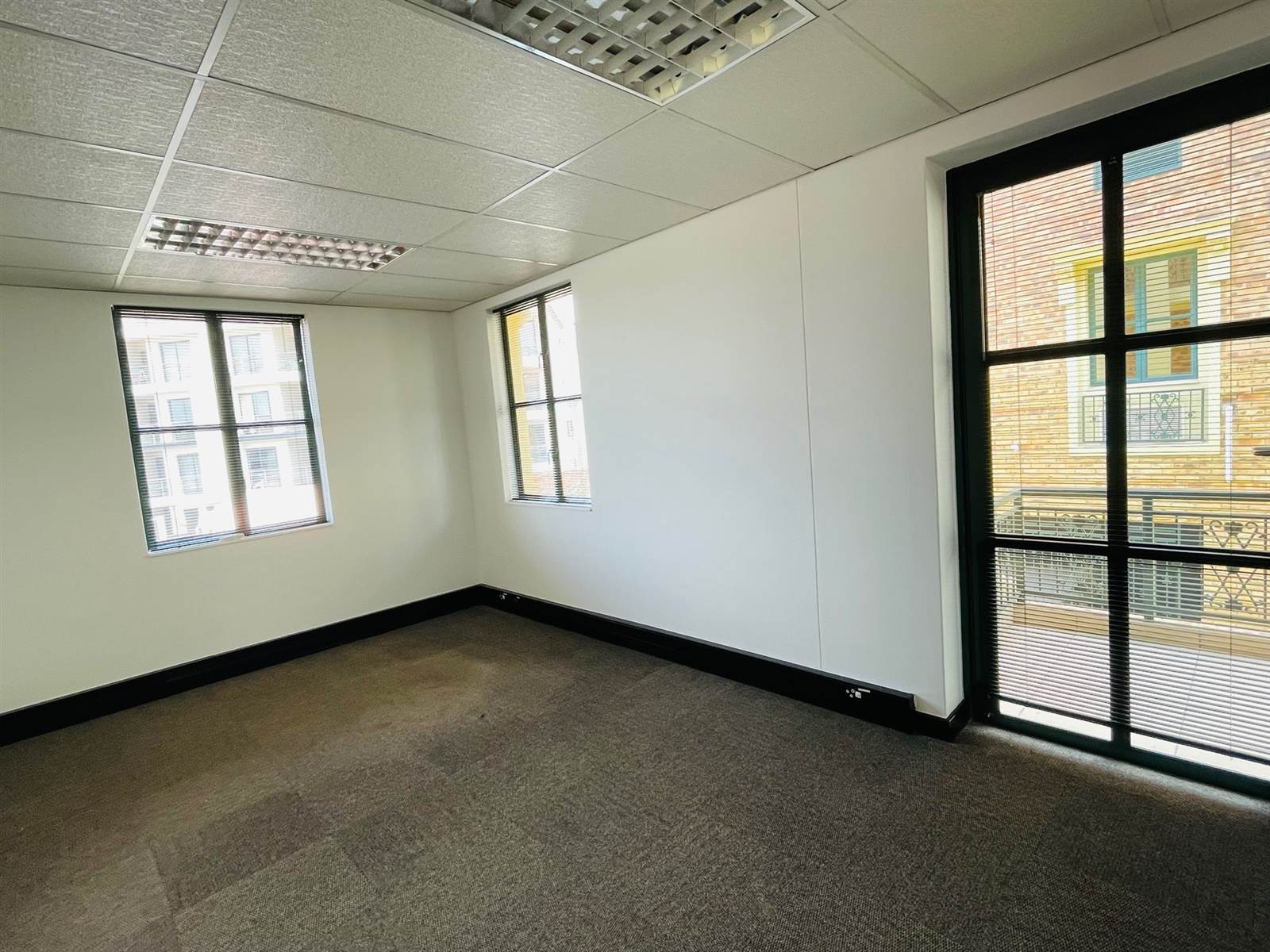 299  m² Commercial space in Morningside photo number 6