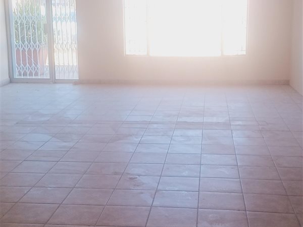 60  m² Commercial space in Vryburg