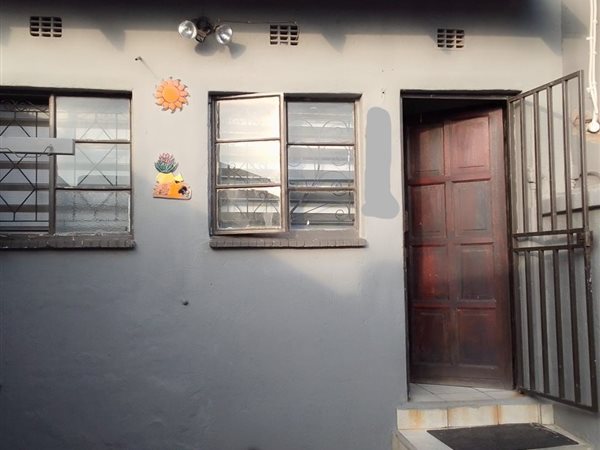 2 Bed House in Meadowlands