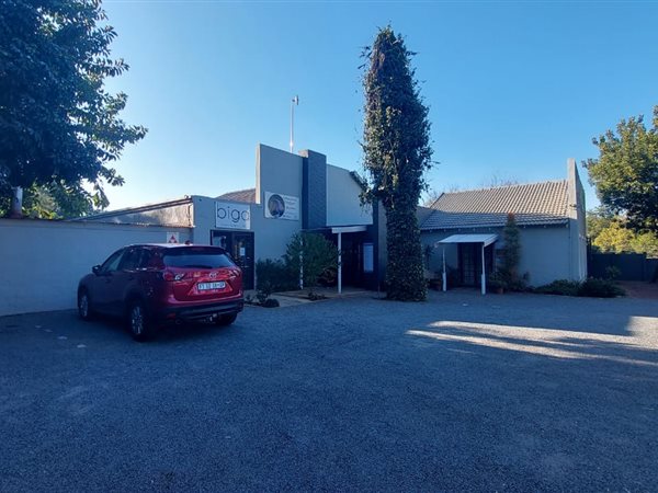 534  m² Commercial space